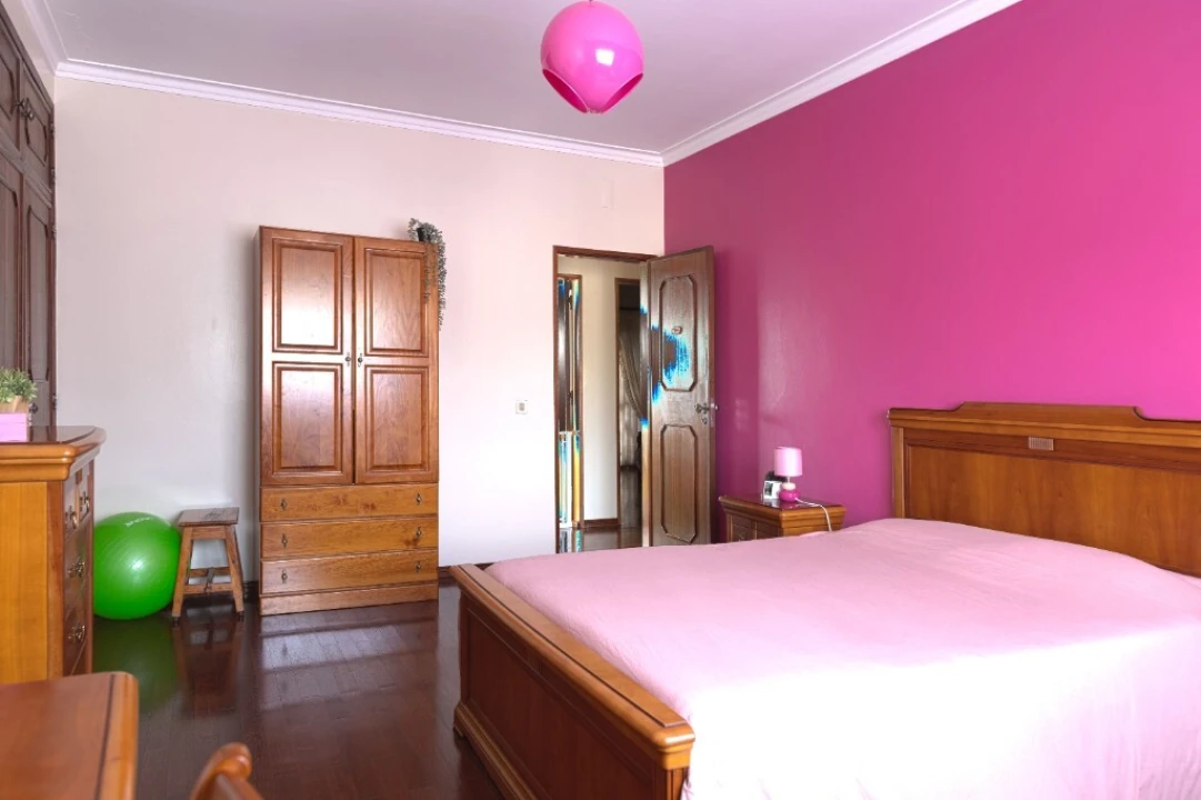 Moradia T6 para Venda em São João Baptista e Santa Maria dos Olivais Foto 23