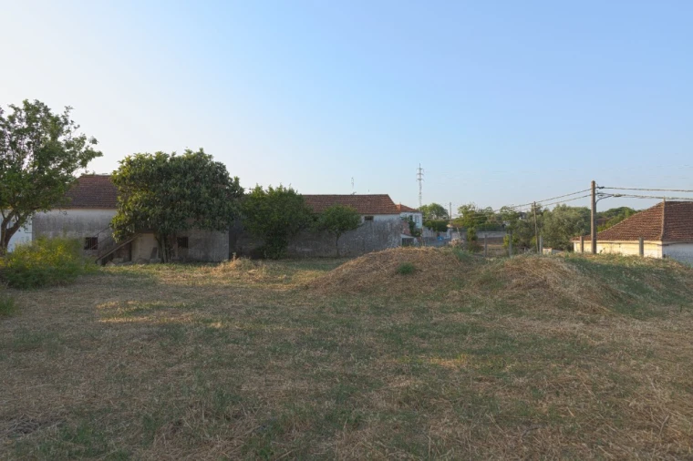 Moradia T6 para Venda em São João Baptista e Santa Maria dos Olivais Foto 4