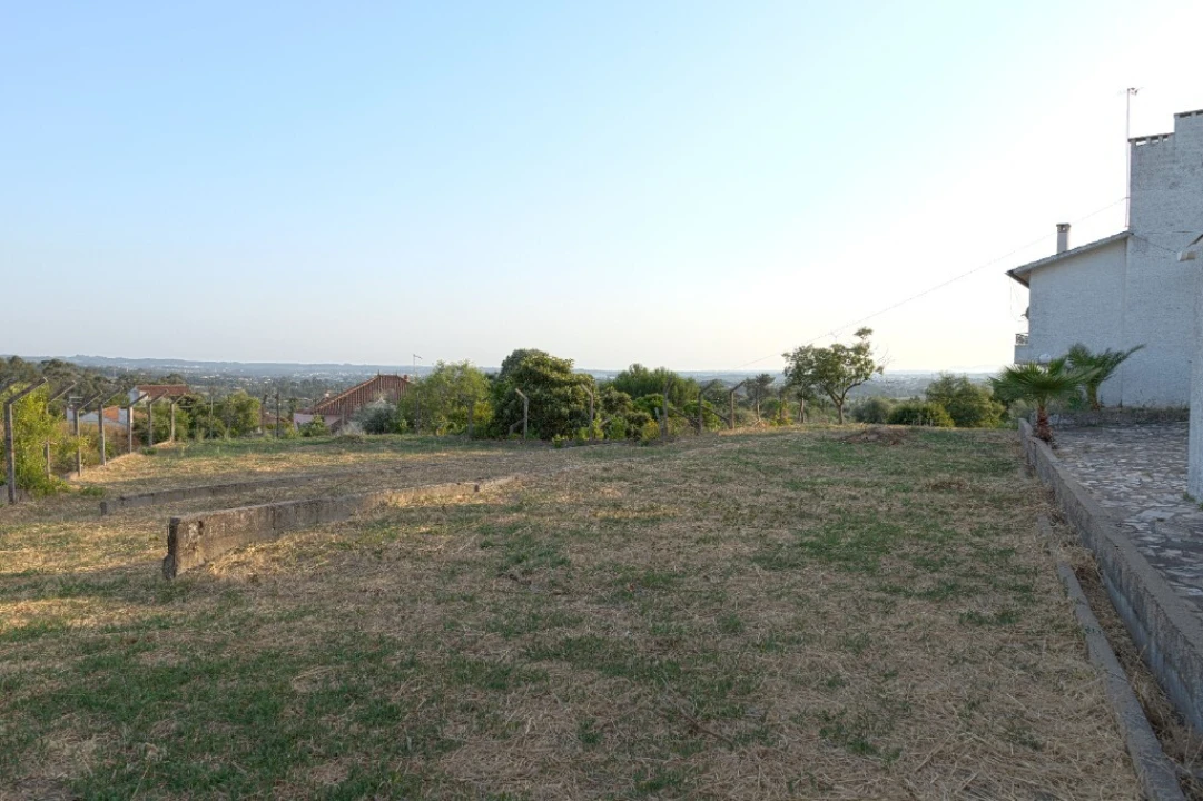 Moradia T6 para Venda em São João Baptista e Santa Maria dos Olivais Foto 8