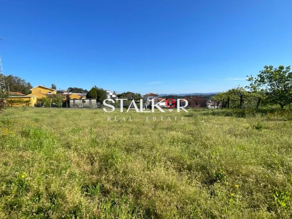 Terreno para Venda em Argoncilhe Foto 3