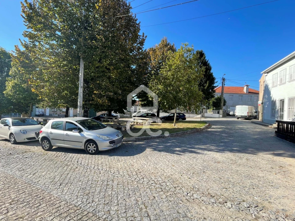 Armazém para Arrendamento em Landim Foto 23