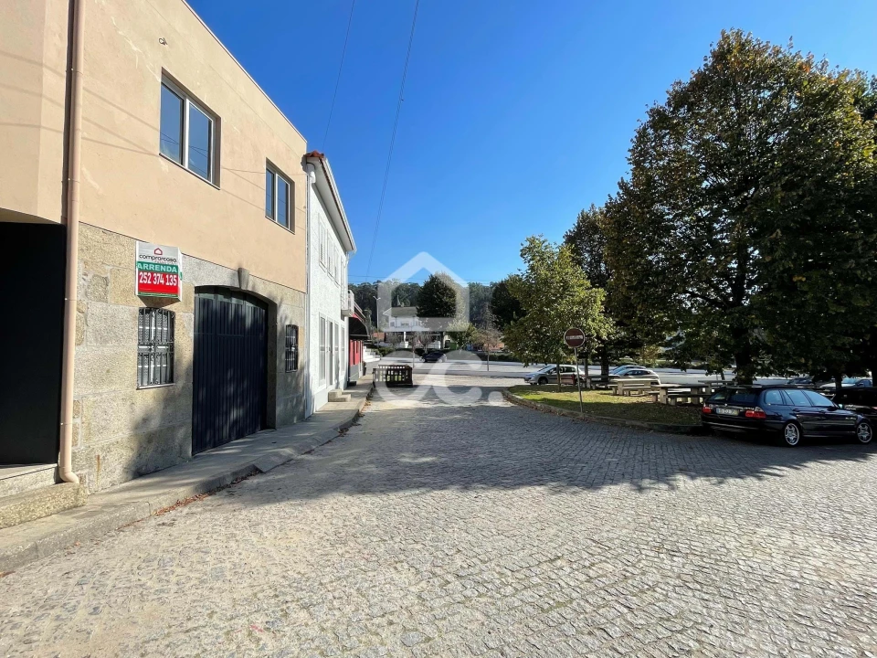 Armazém para Arrendamento em Landim Foto 20