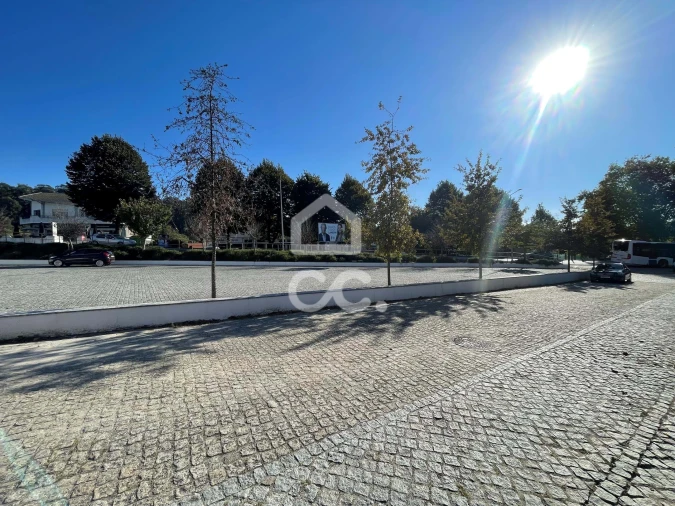 Armazém para Arrendamento em Landim Foto 24