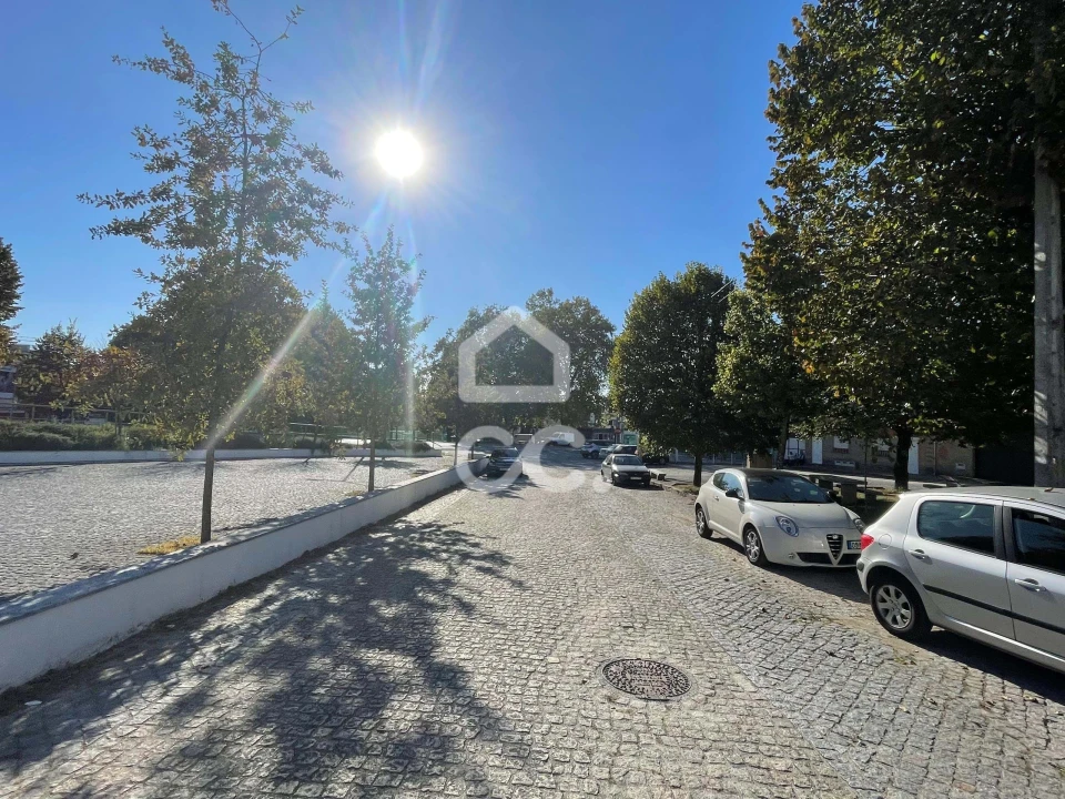 Armazém para Arrendamento em Landim Foto 25