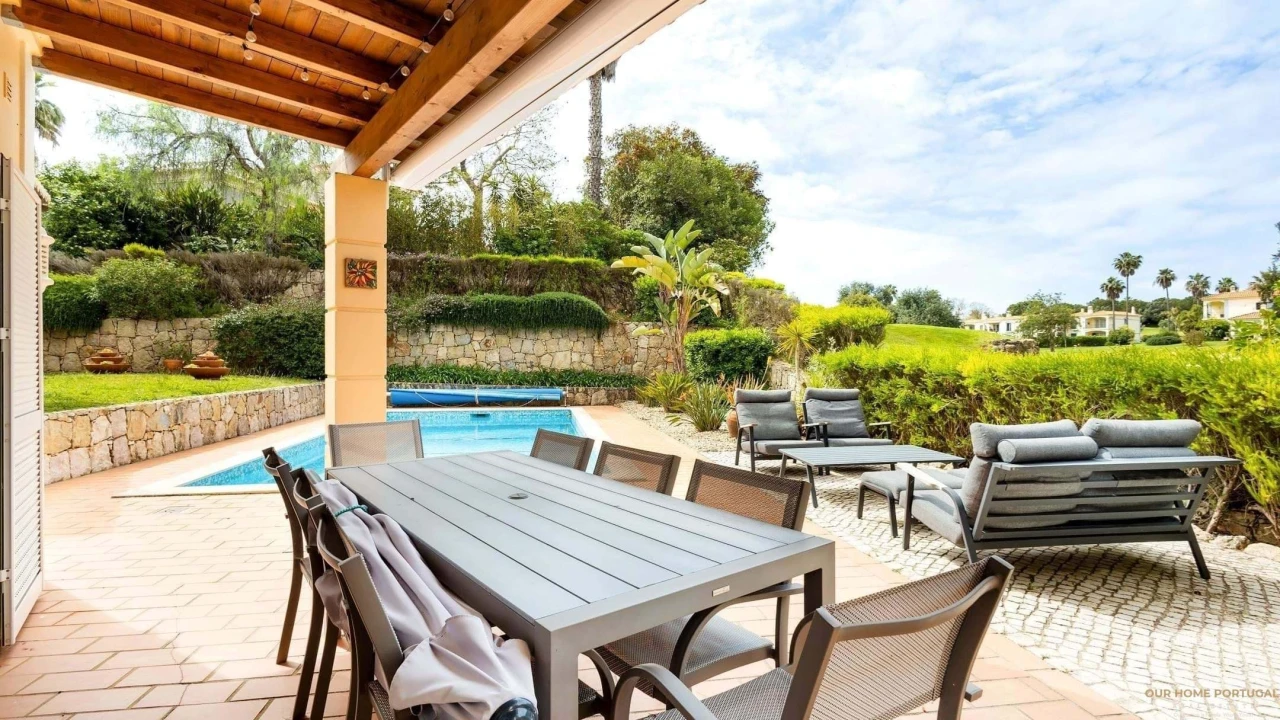 Apartamento T4 para Venda em Estômbar e Parchal Foto 19