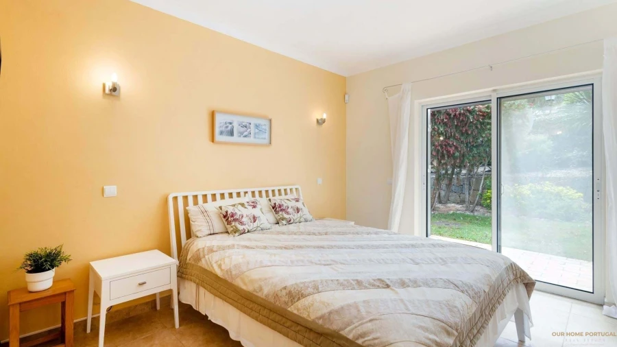 Apartamento T4 para Venda em Estômbar e Parchal Foto 13