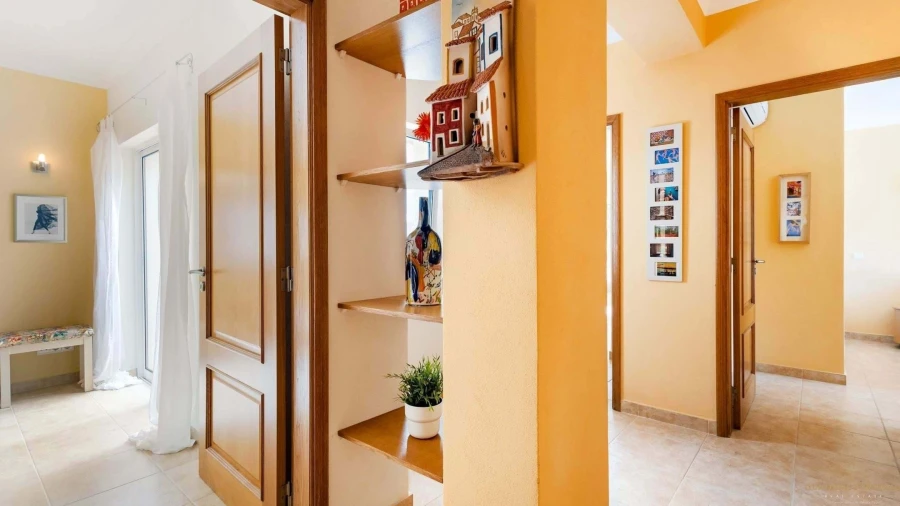 Apartamento T4 para Venda em Estômbar e Parchal Foto 8