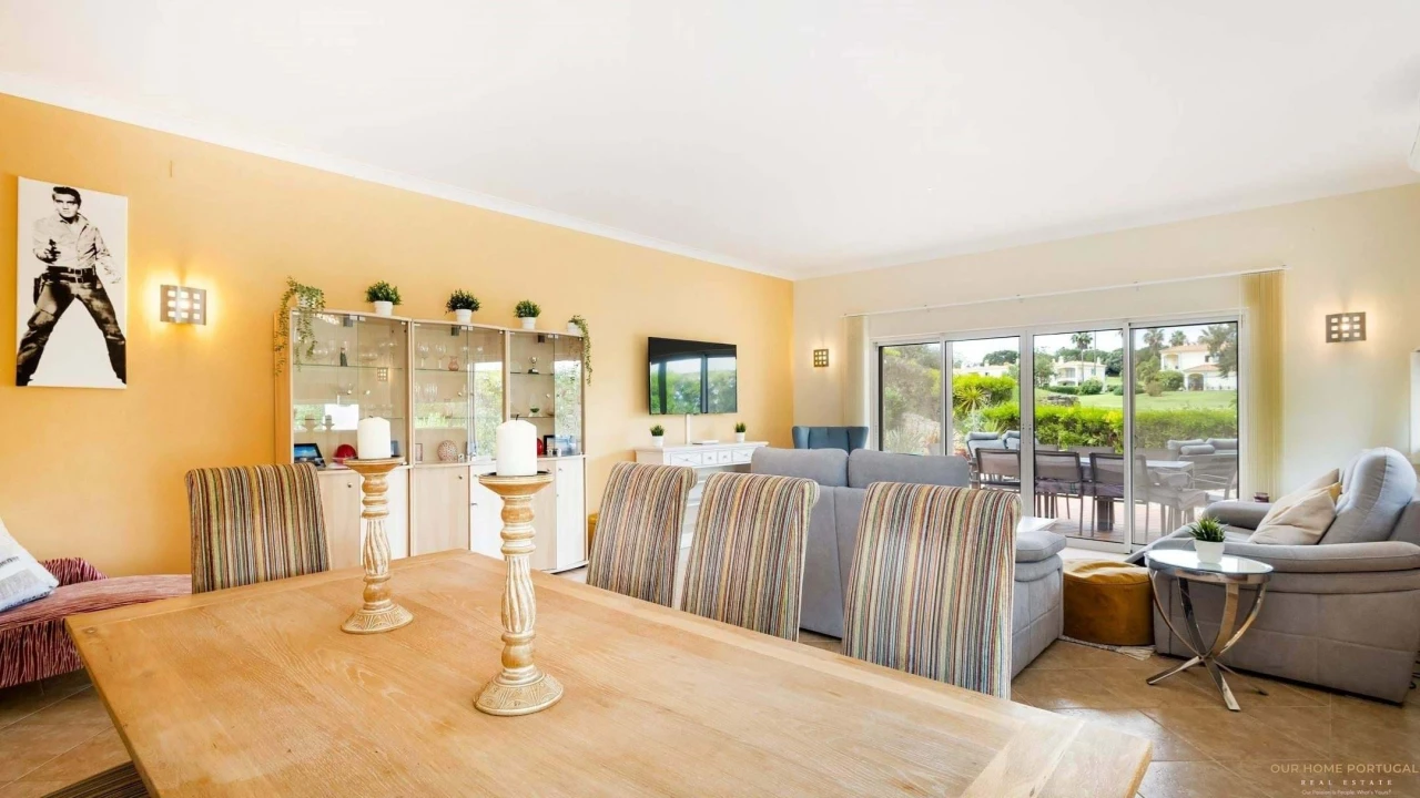 Apartamento T4 para Venda em Estômbar e Parchal Foto 2