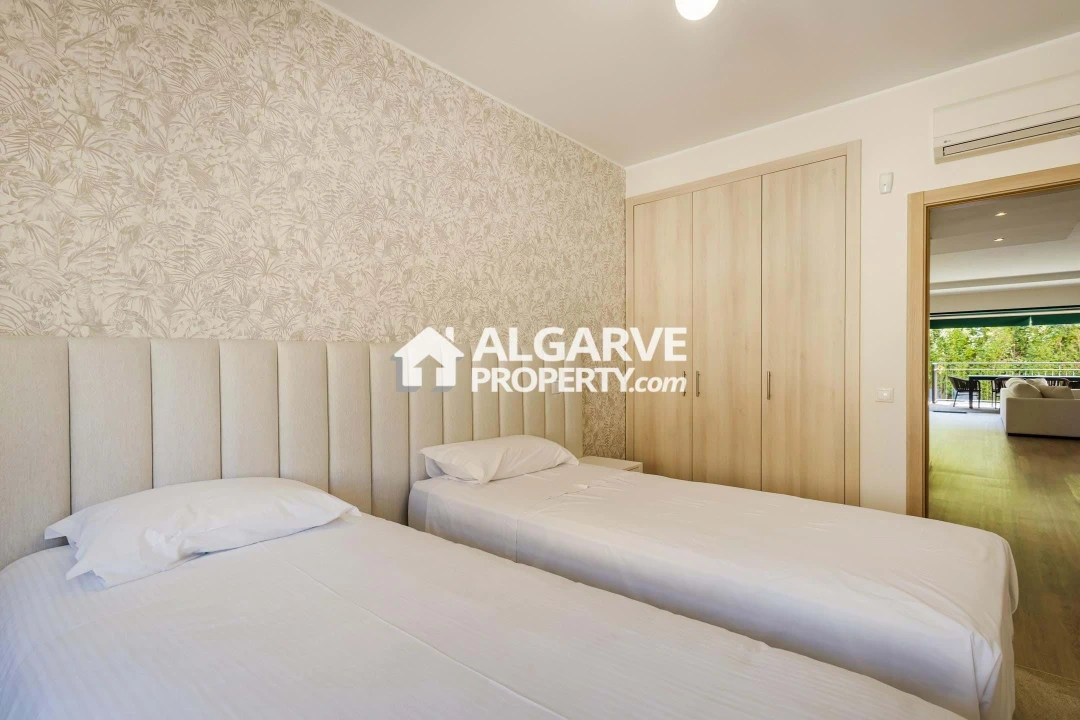 Apartamento T6 para Venda em Boliqueime Foto 13