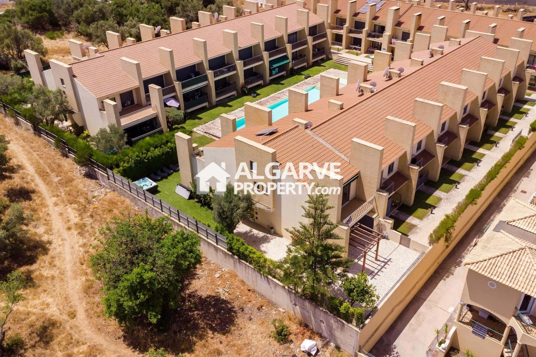 Apartamento T6 para Venda em Boliqueime Foto 1