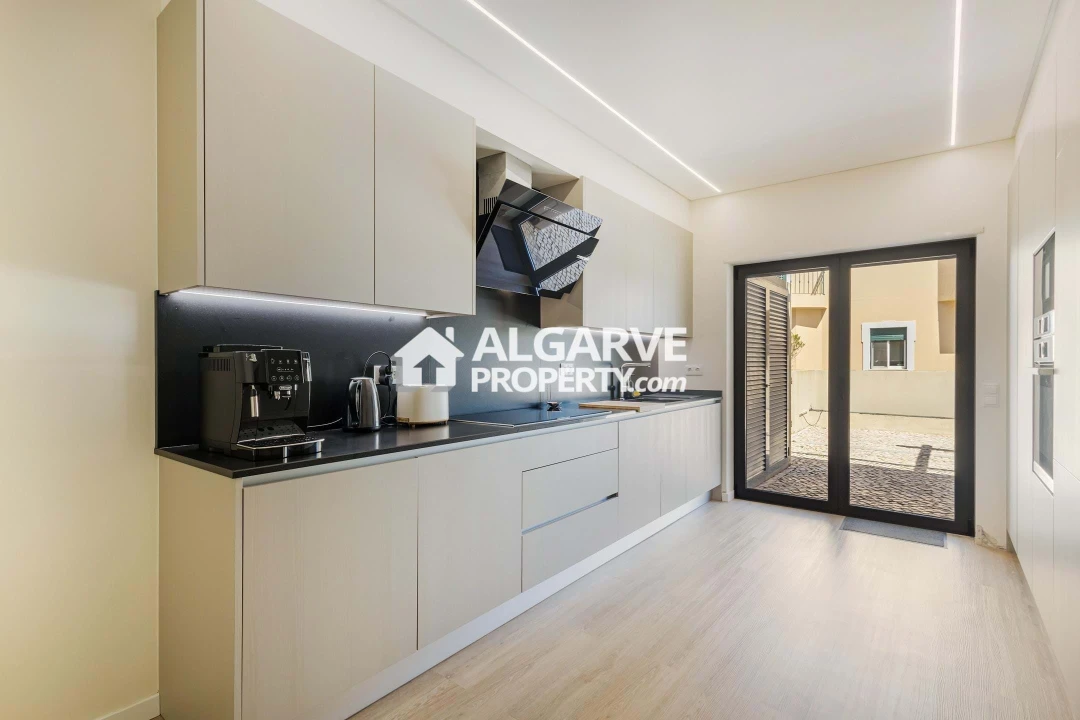 Apartamento T6 para Venda em Boliqueime Foto 4