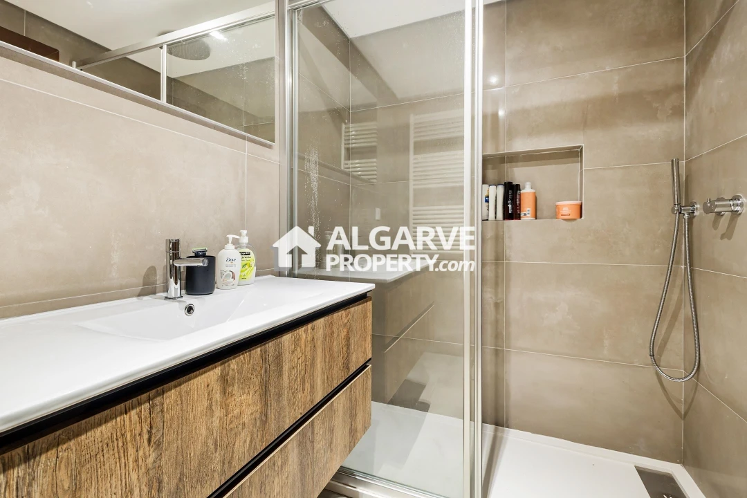 Apartamento T6 para Venda em Boliqueime Foto 27