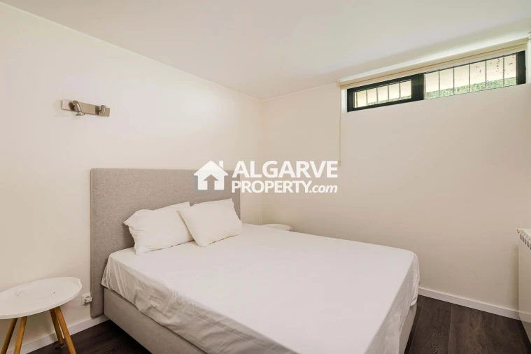 Apartamento T6 para Venda em Boliqueime Foto 23