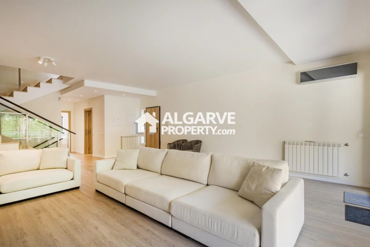 Apartamento T6 para Venda em Boliqueime Foto 11