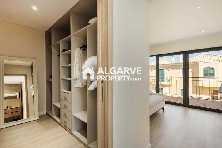 Apartamento T6 para Venda em Boliqueime Foto 16