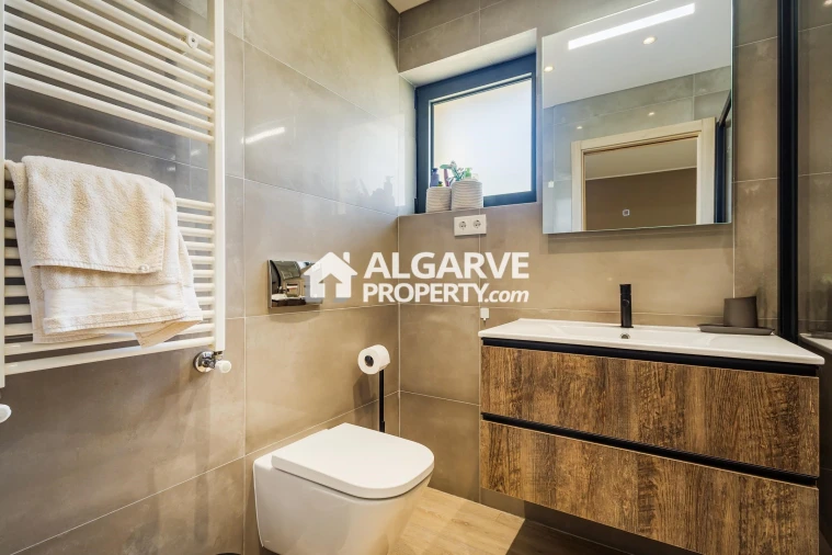 Apartamento T6 para Venda em Boliqueime Foto 26