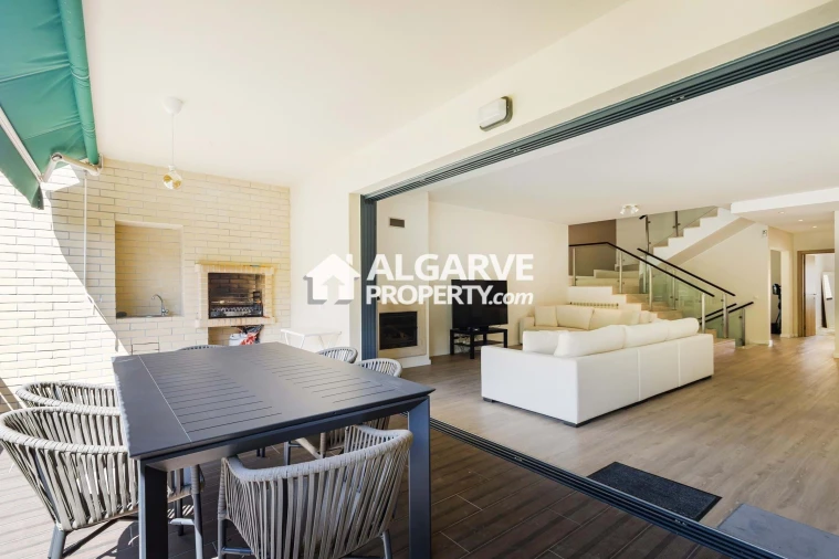 Apartamento T6 para Venda em Boliqueime Foto 10