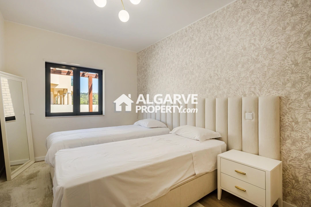 Apartamento T6 para Venda em Boliqueime Foto 14