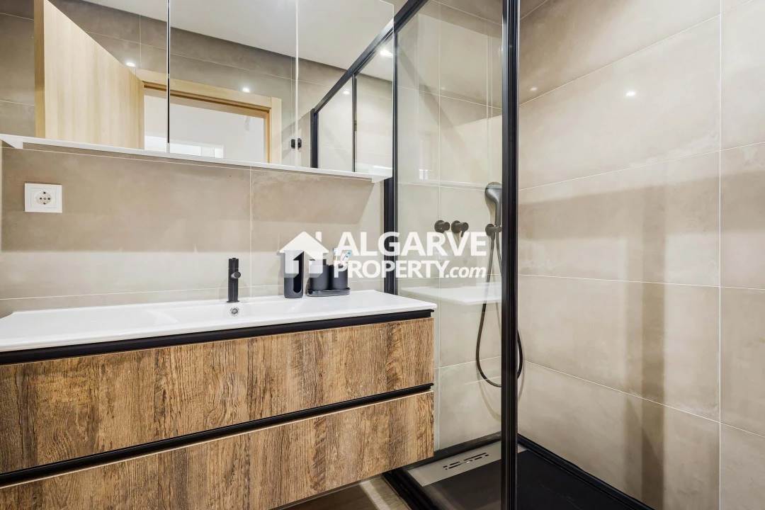 Apartamento T6 para Venda em Boliqueime Foto 29