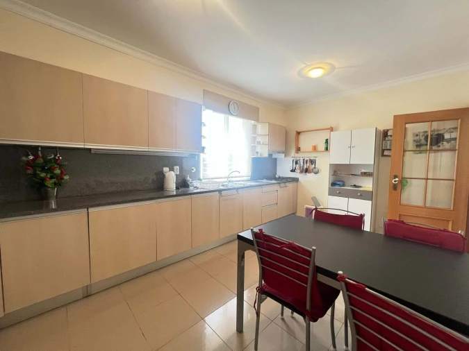 Moradia T3 para Venda em São Martinho Foto 9