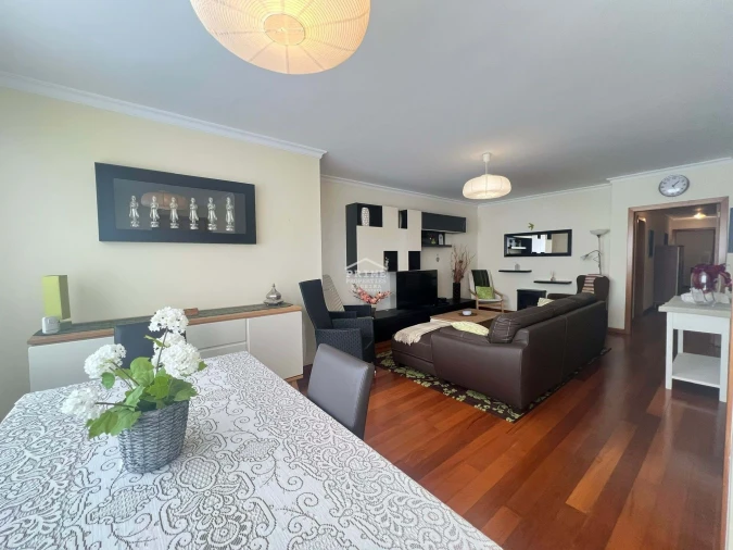 Moradia T3 para Venda em São Martinho Foto 2