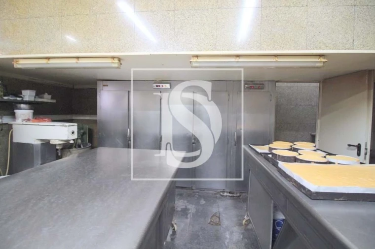 Negócio para Venda em Almada, Cova da Piedade, Pragal e Cacilhas Foto 4