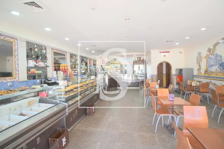 Negócio para Venda em Almada, Cova da Piedade, Pragal e Cacilhas Foto 2