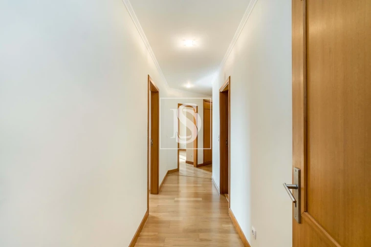 Apartamento T4 para Arrendamento em Alcabideche Foto 12