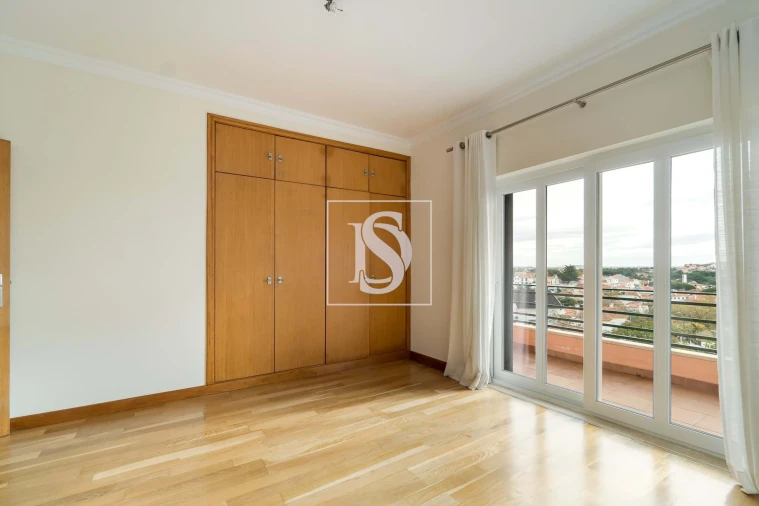 Apartamento T4 para Arrendamento em Alcabideche Foto 15