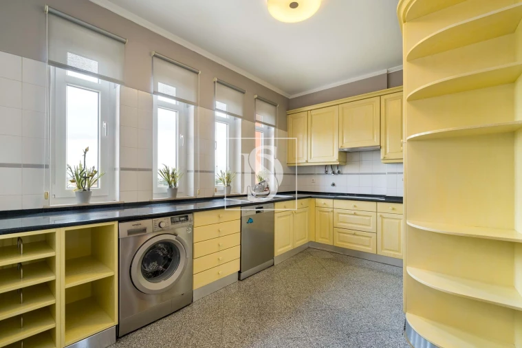 Apartamento T4 para Arrendamento em Alcabideche Foto 8