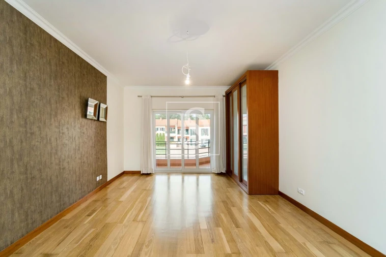 Apartamento T4 para Arrendamento em Alcabideche Foto 18