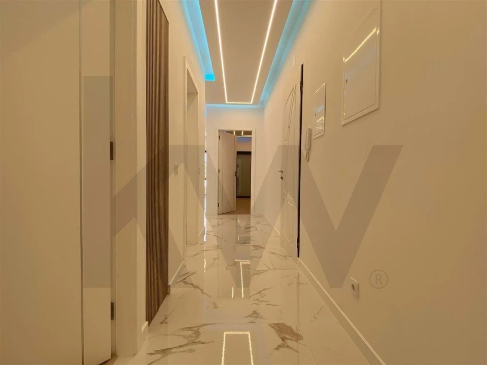Apartamento T2 para Venda em Quarteira Foto 35