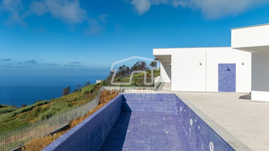 Moradia T3 para Venda em Fajã da Ovelha Foto 2