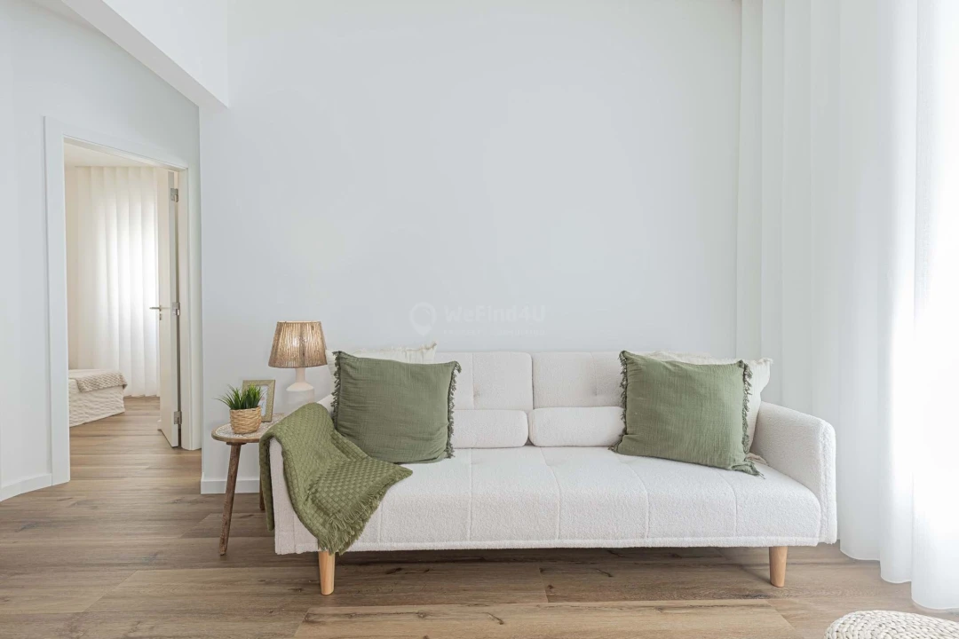 Apartamento T2 para Venda em Seixal Foto 9