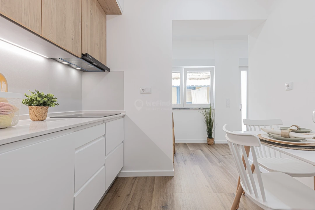 Apartamento T2 para Venda em Seixal Foto 34
