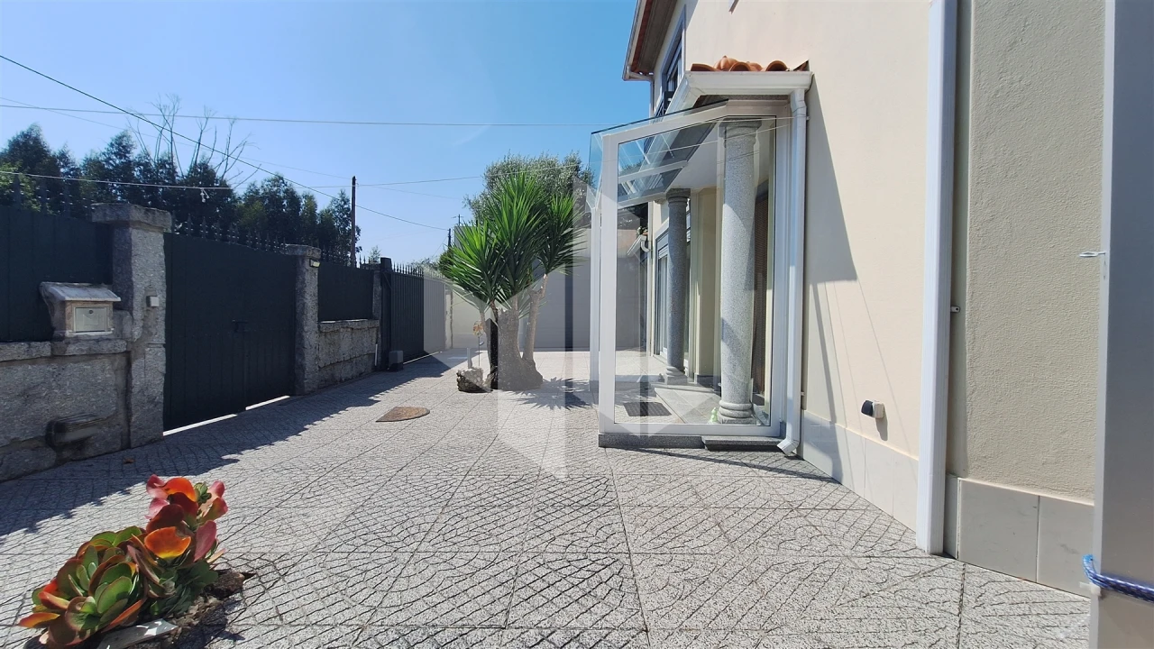 Moradia T3 para Venda em Lajeosa do Dão Foto 30