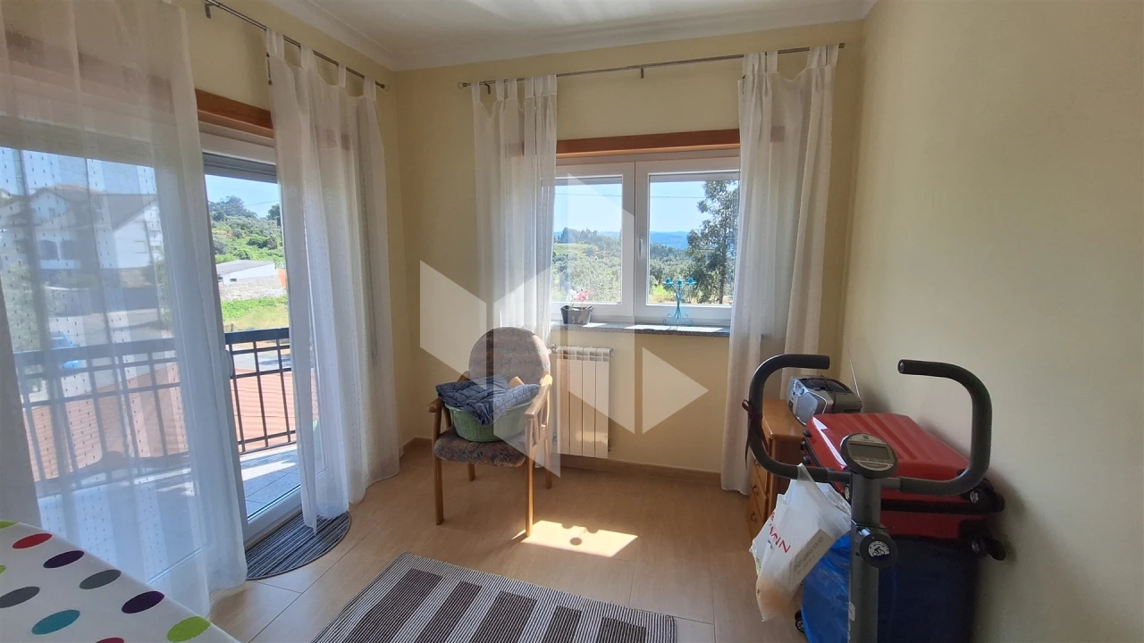 Moradia T3 para Venda em Lajeosa do Dão Foto 17