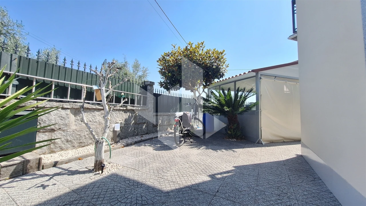 Moradia T3 para Venda em Lajeosa do Dão Foto 34