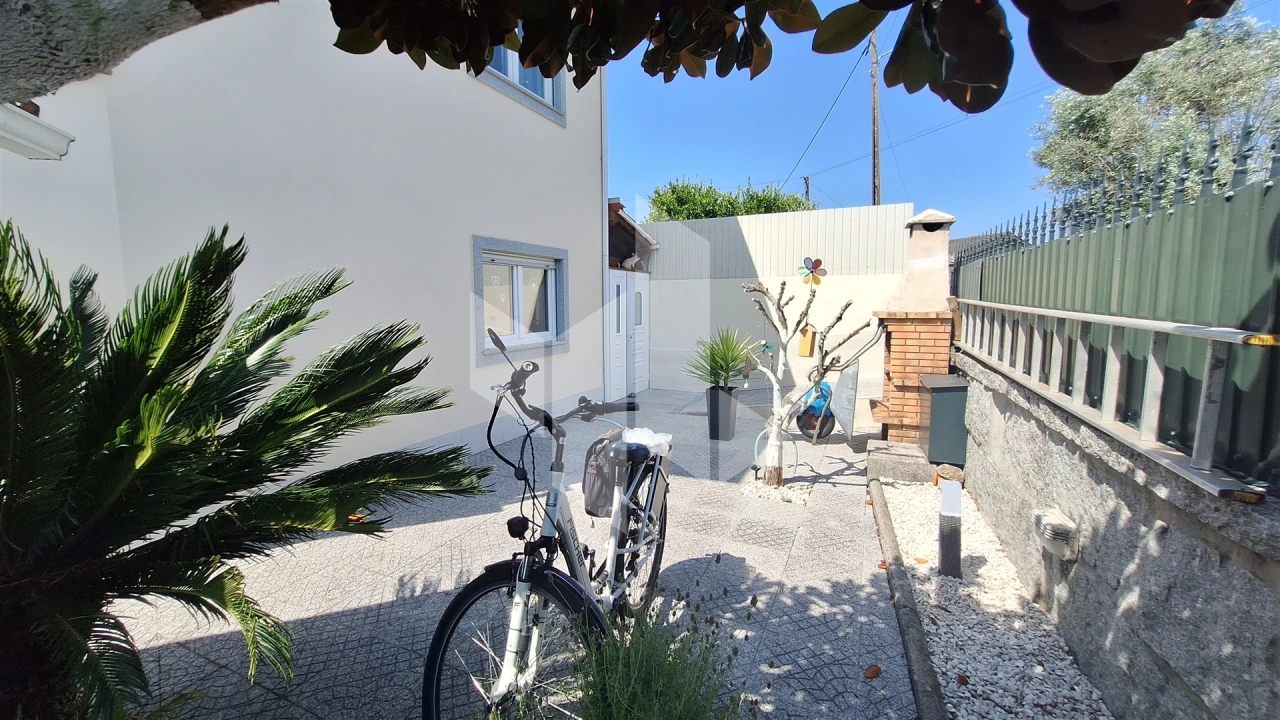 Moradia T3 para Venda em Lajeosa do Dão Foto 35