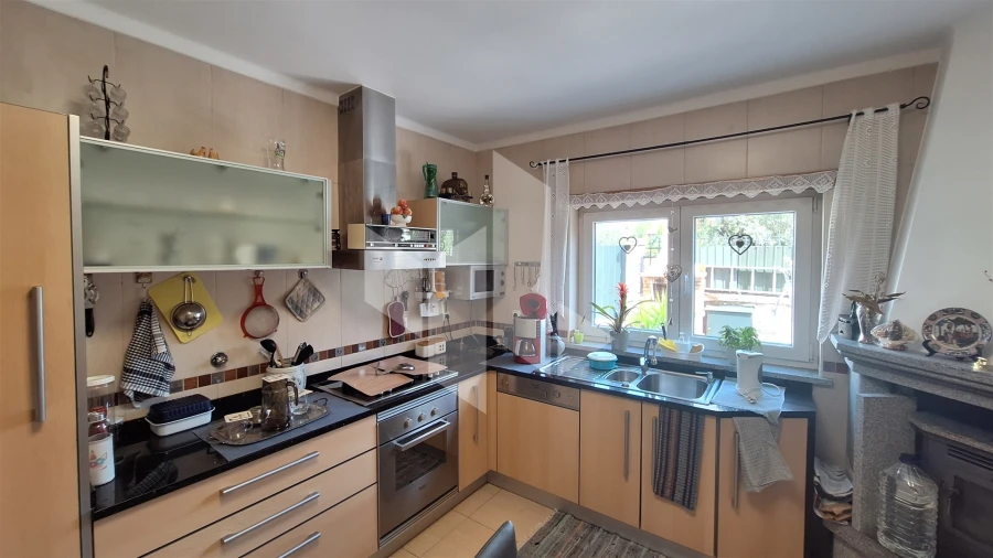 Moradia T3 para Venda em Lajeosa do Dão Foto 6