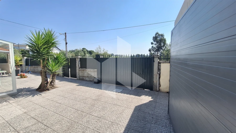 Moradia T3 para Venda em Lajeosa do Dão Foto 29