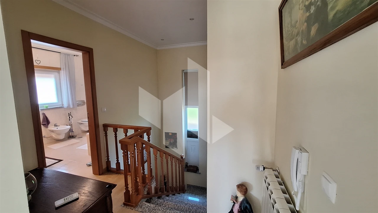 Moradia T3 para Venda em Lajeosa do Dão Foto 16