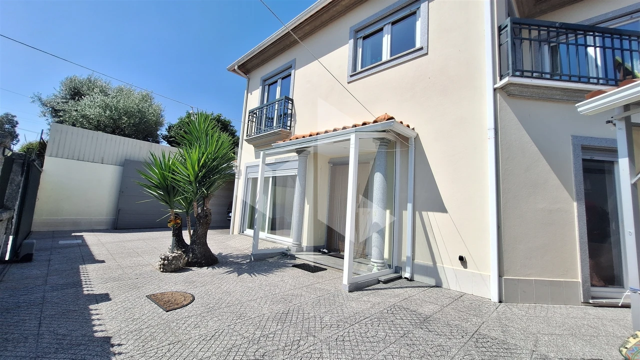 Moradia T3 para Venda em Lajeosa do Dão Foto 31