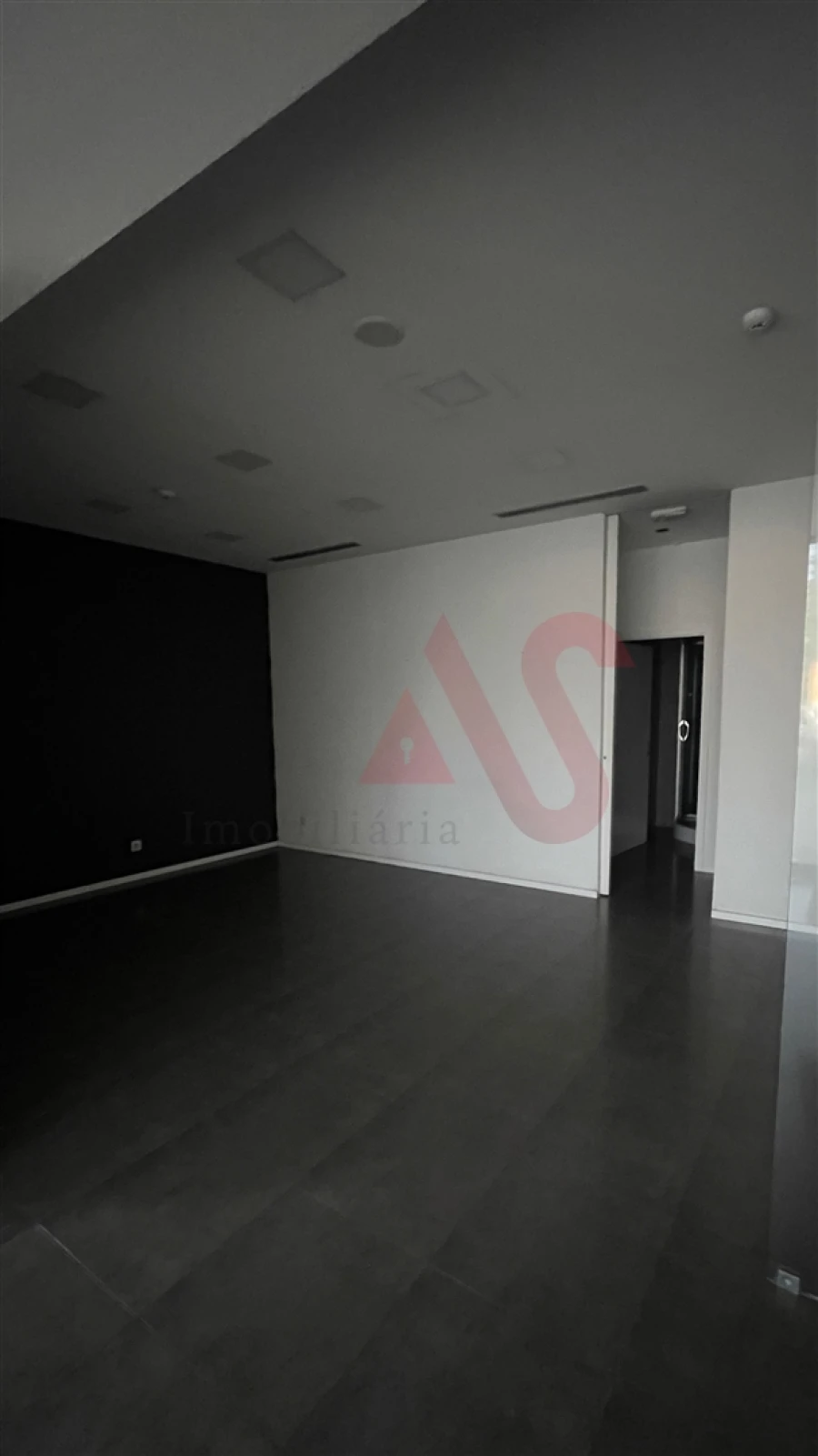 Loja para Arrendamento em São Vicente (Braga) Foto 9