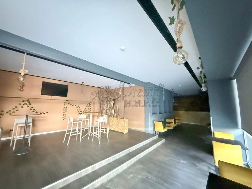 Loja para Venda em Caldas de Vizela (São Miguel e São João) Foto 1