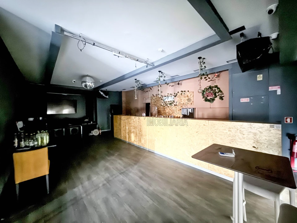 Loja para Venda em Caldas de Vizela (São Miguel e São João) Foto 4