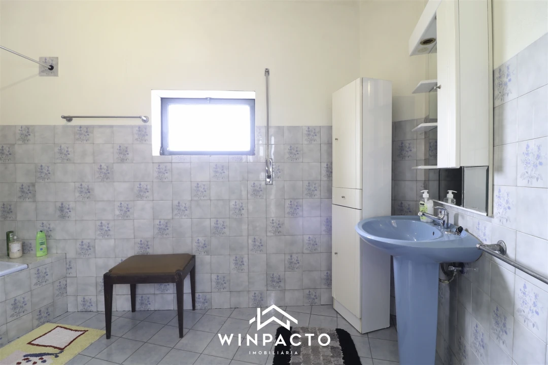 Moradia T2 para Venda em Vilar Seco Foto 10