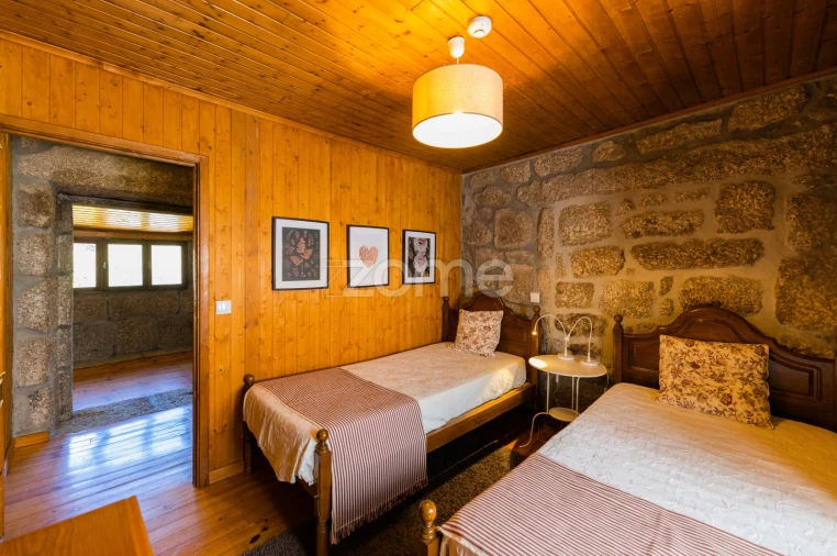 Moradia T4 para Venda em Anissó e Soutelo Foto 24