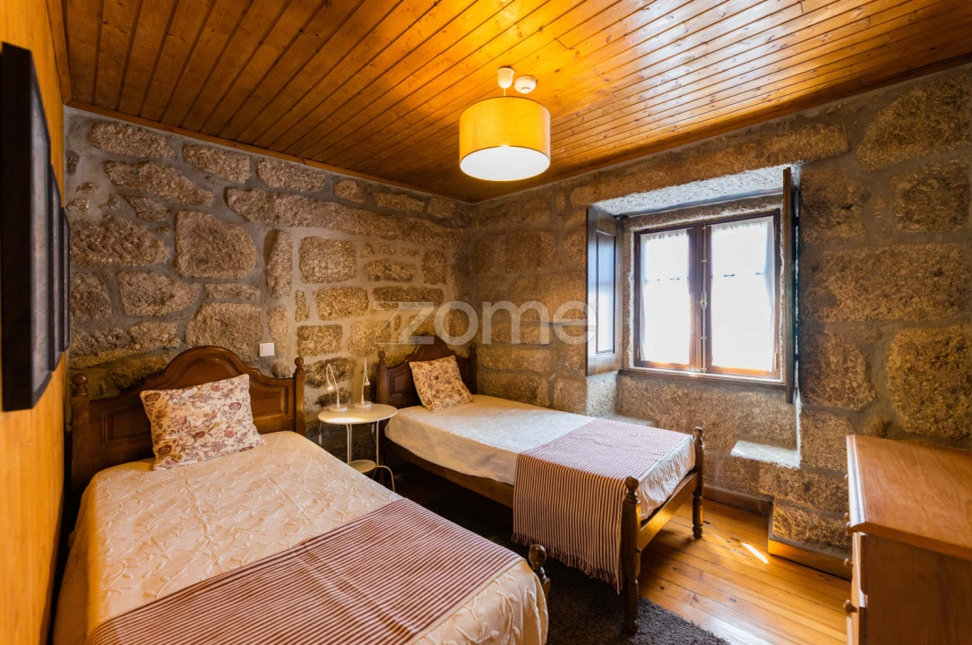 Moradia T4 para Venda em Anissó e Soutelo Foto 23