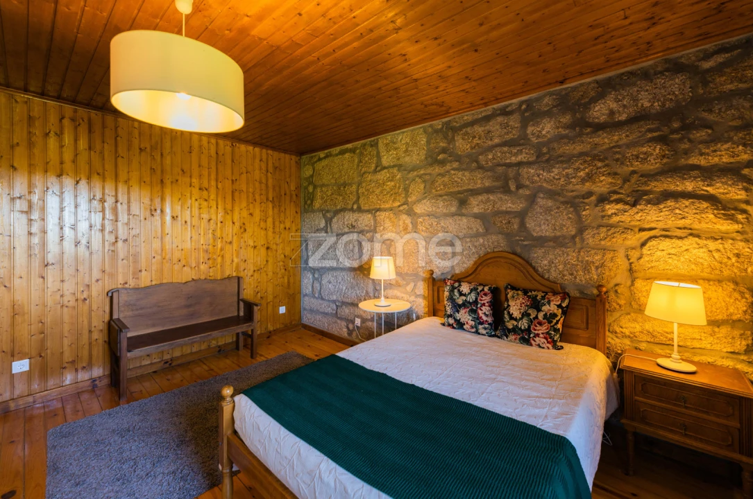 Moradia T4 para Venda em Anissó e Soutelo Foto 25